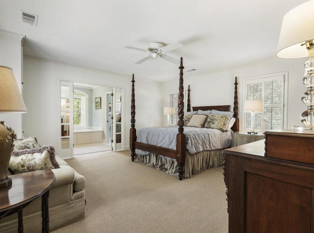 946 Winall Down Rd, Atlanta GA  30319-1142 exterior
