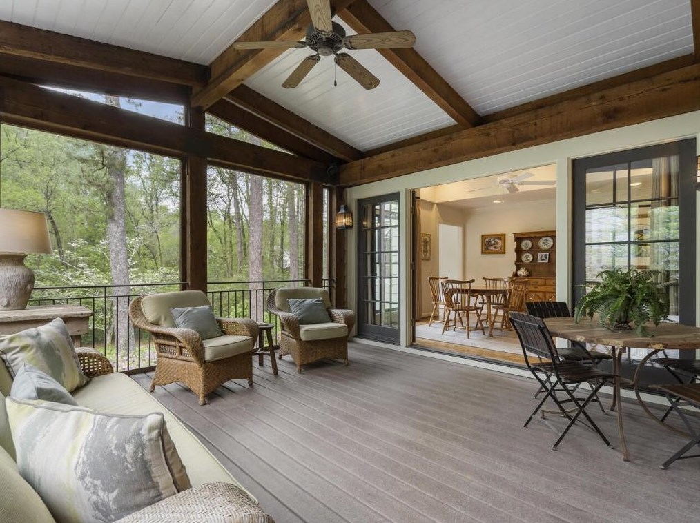 946 Winall Down Rd, Atlanta GA  30319-1142 exterior