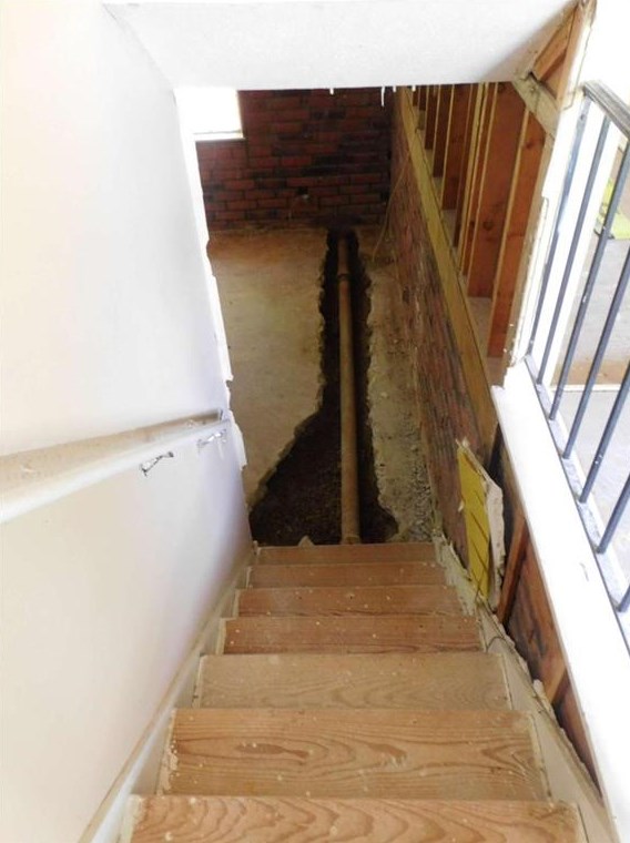 2444 Regal Ct, Lawrenceville GA  30044-3784 exterior