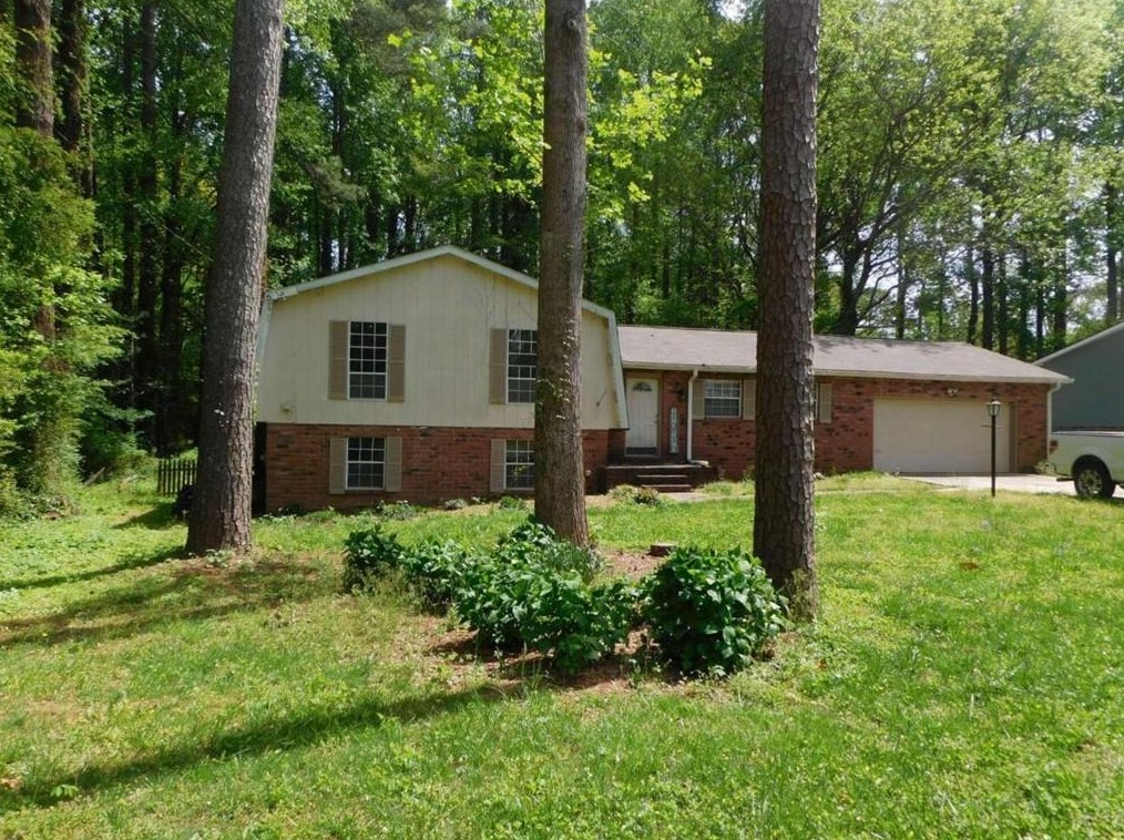 2444 Regal Ct, Lawrenceville GA  30044-3784 exterior