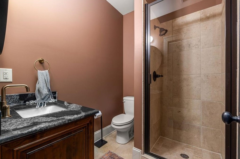 2479 Gatebury Cir, Atlanta GA  30341-2635 exterior