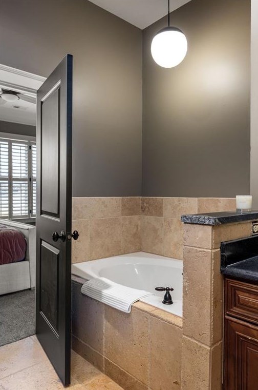 2479 Gatebury Cir, Atlanta GA  30341-2635 exterior