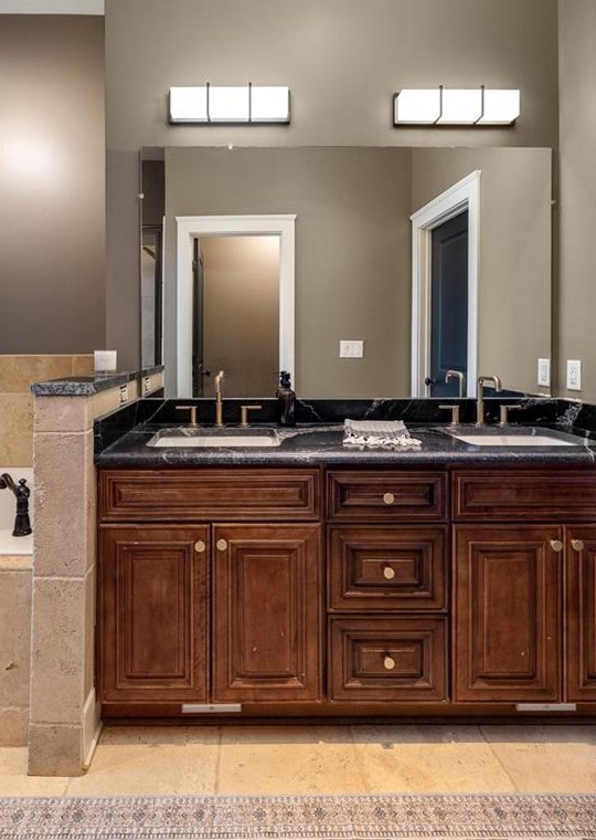2479 Gatebury Cir, Atlanta GA  30341-2635 exterior