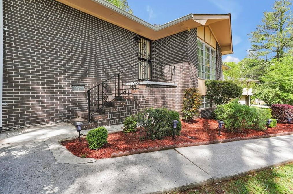 2287 Doris Dr, Decatur GA  30034-1024 exterior