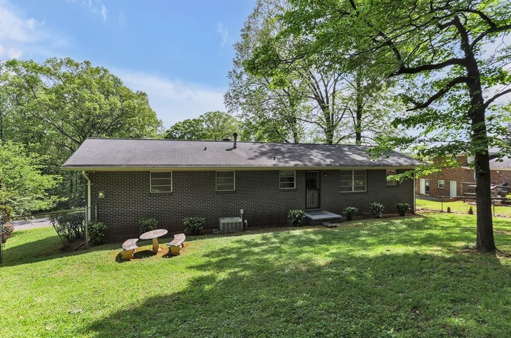 2287 Doris Dr, Decatur GA  30034-1024 exterior