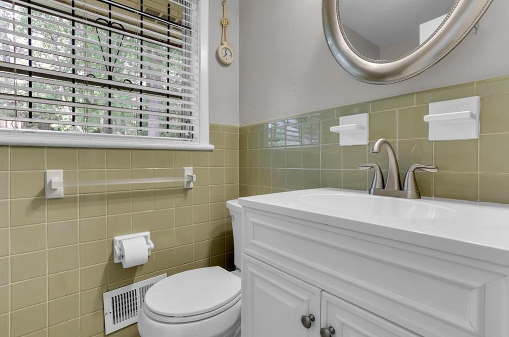 2287 Doris Dr, Decatur GA  30034-1024 exterior