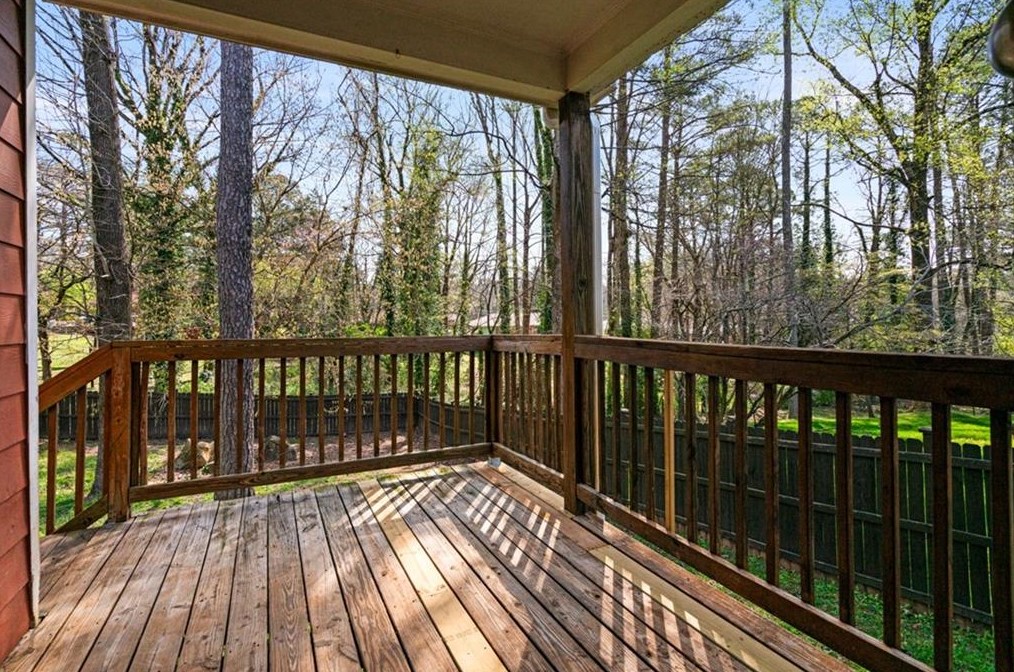 2876 Alden Green Trl, Atlanta GA  30344-3805 exterior
