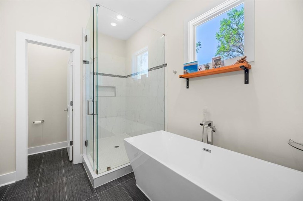 3060 Glendale Ct, Decatur GA  30032-5802 exterior