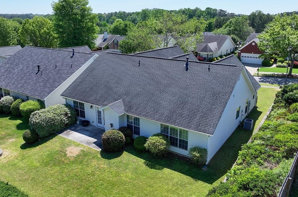 1372 Culverstone Dr, Lawrenceville GA  30043-4770 exterior