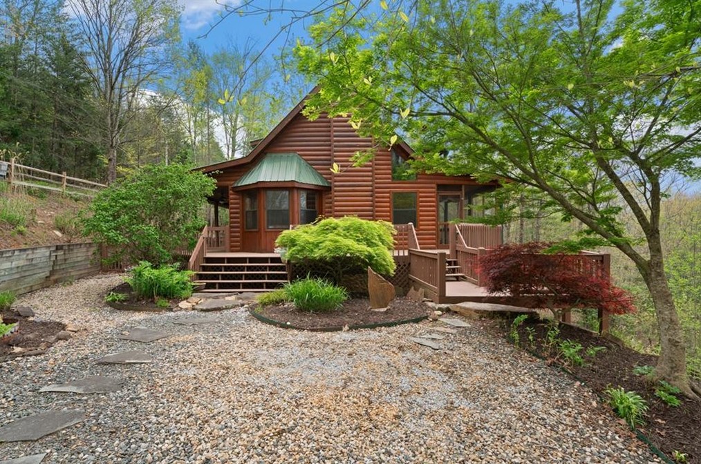 75 Crooked Pine Rd, Blue Ridge, GA 30513-3971