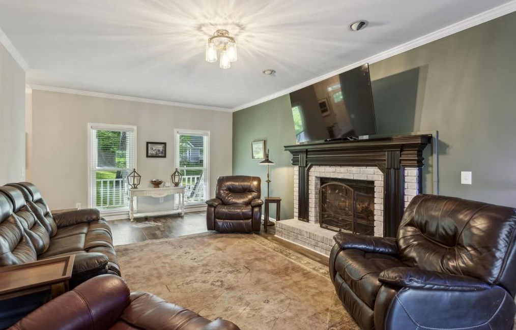 2539 Zachary Woods Dr, Marietta, GA 30064-1893