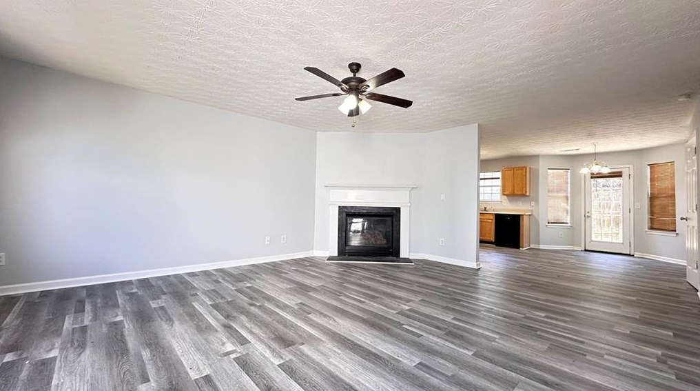 440 Spring Head Ct, Lawrenceville, GA 30046-6883