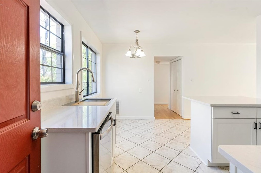 410 Candler Park Dr Ne #c4, Atlanta, GA 30307