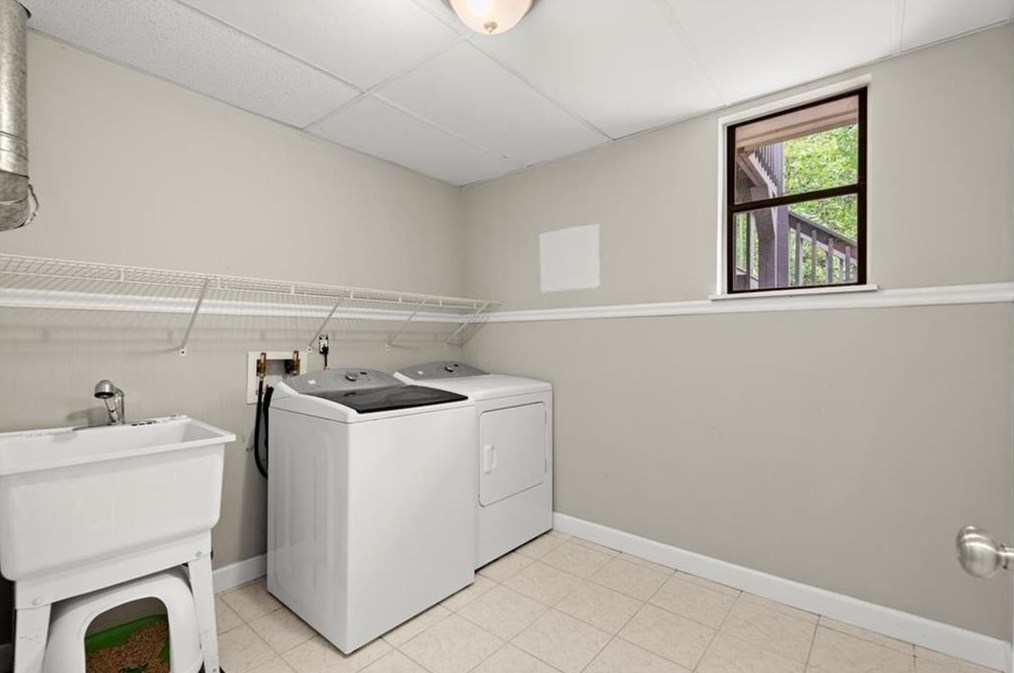 3513 Vinings North Trce, Smyrna GA  30080-4583 exterior