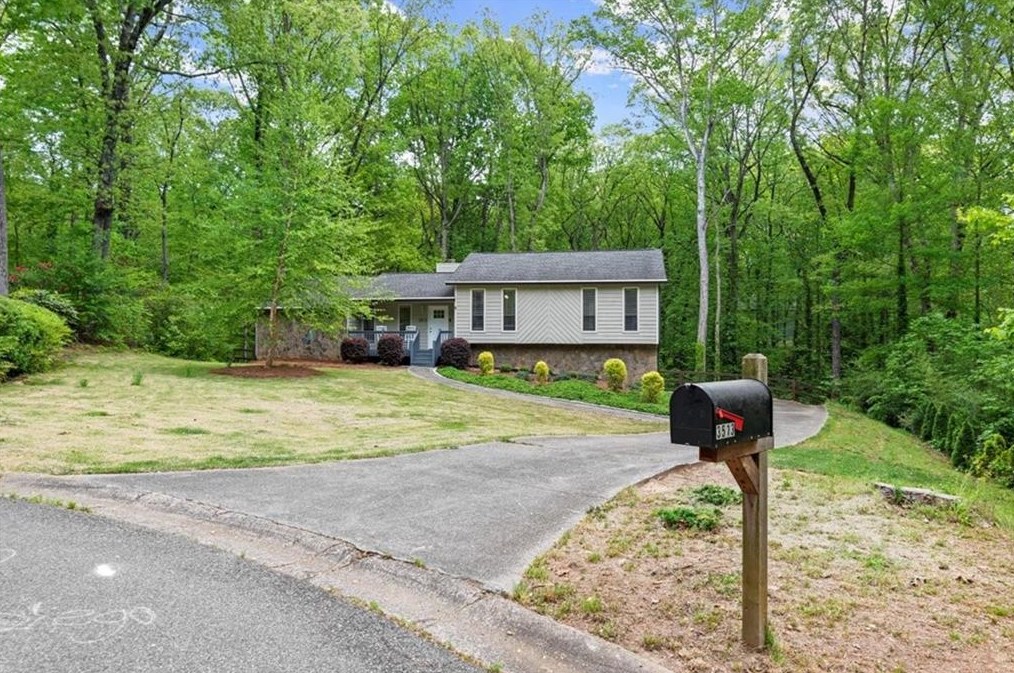 3513 Vinings North Trce, Smyrna GA  30080-4583 exterior