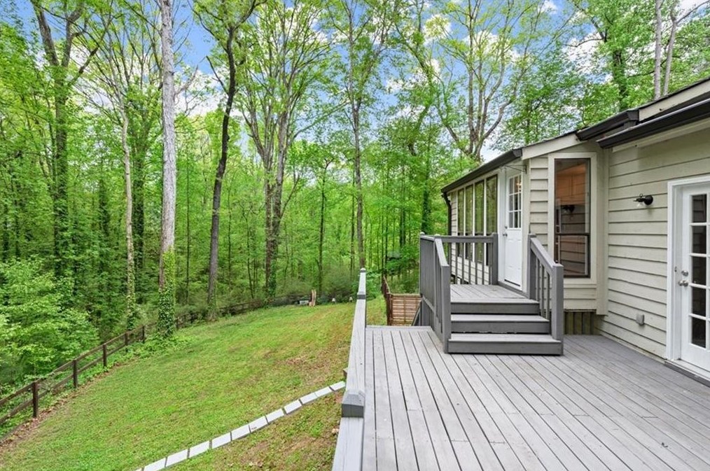 3513 Vinings North Trce, Smyrna GA  30080-4583 exterior