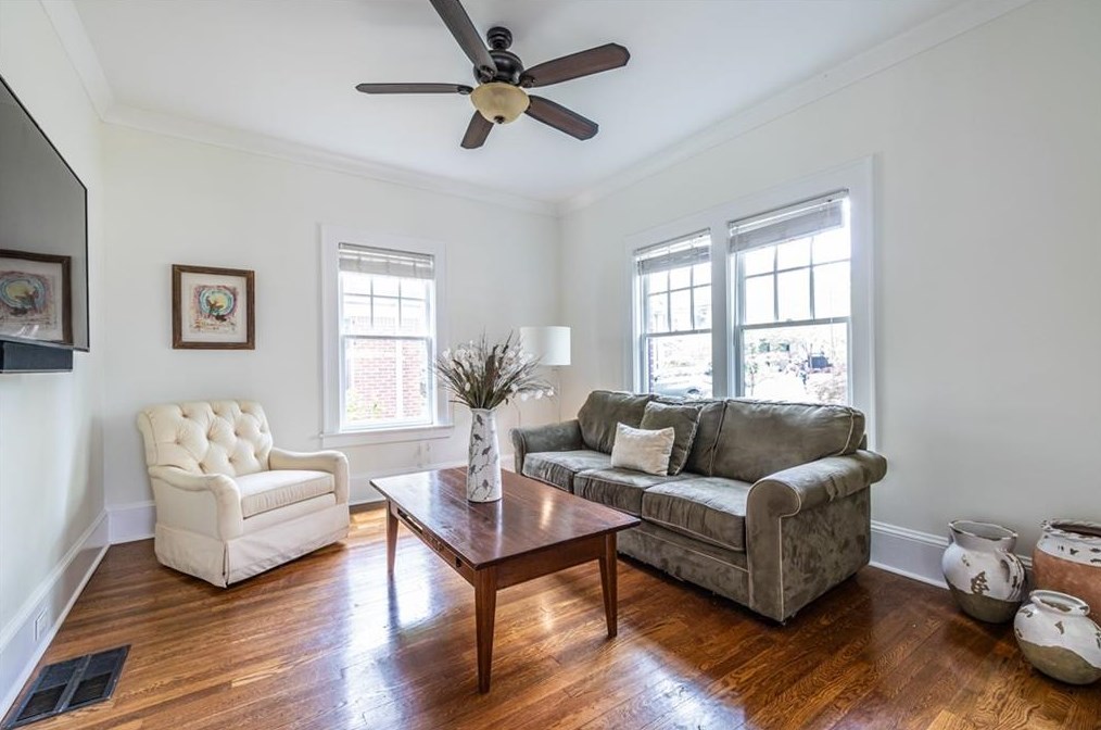 208 Mead Rd, Decatur GA  30030-3623 exterior