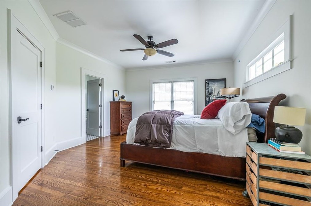 208 Mead Rd, Decatur GA  30030-3623 exterior