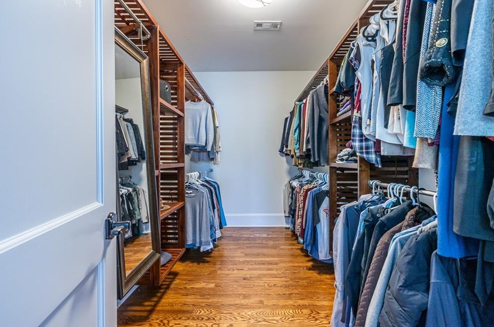 208 Mead Rd, Decatur GA  30030-3623 exterior