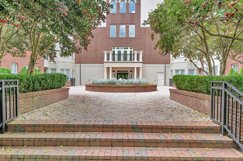 3635 Paces Cir, Atlanta GA  30326-7811 exterior