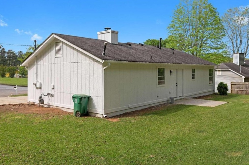 2383 Deep Shoals Cir, Decatur GA  30034-1236 exterior