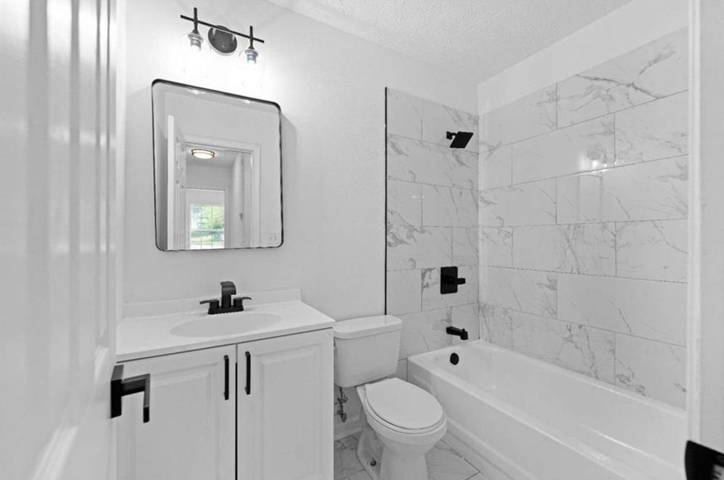 2383 Deep Shoals Cir, Decatur GA  30034-1236 exterior