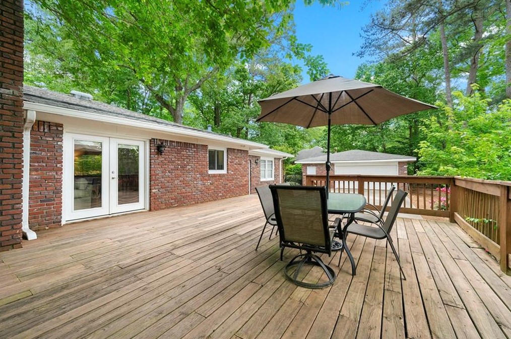 2040 Argyle Dr, Smyrna GA  30080-3812 exterior