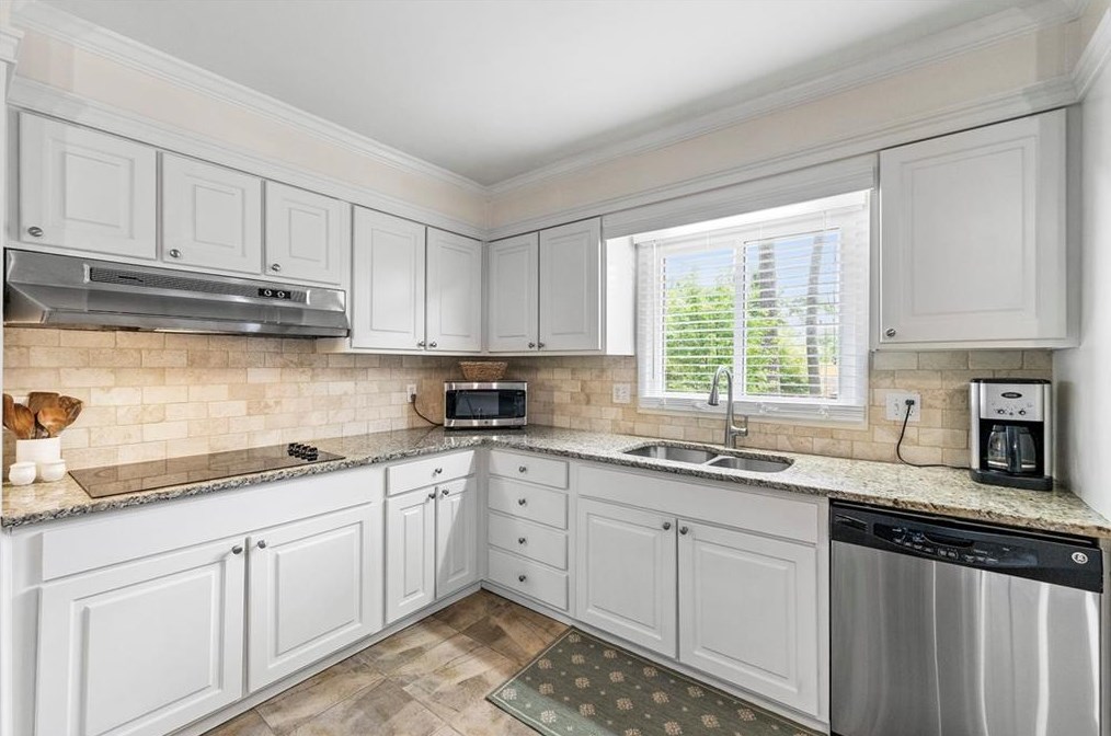 2040 Argyle Dr, Smyrna GA  30080-3812 exterior