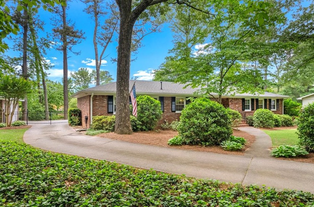 2040 Argyle Dr, Smyrna GA  30080-3812 exterior