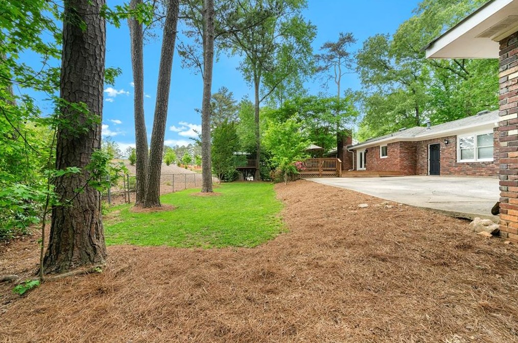 2040 Argyle Dr, Smyrna GA  30080-3812 exterior