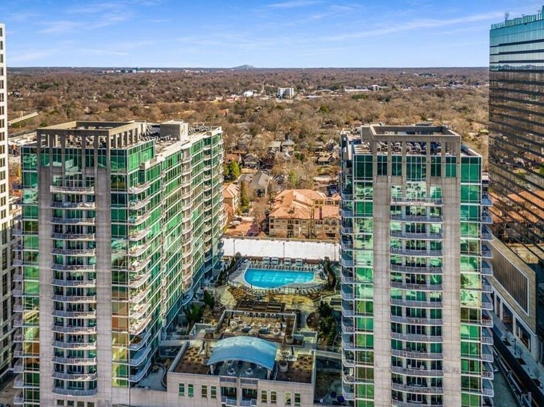 943 Peachtree St, Atlanta GA  30309-3936 exterior