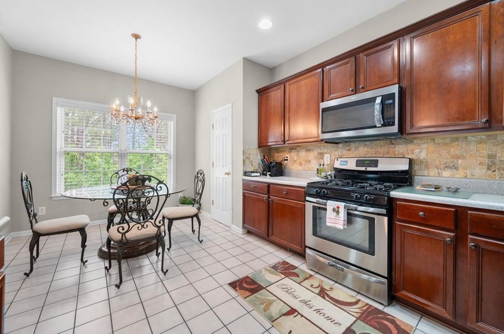 1423 Hornell Ln, Smyrna GA  30082-4877 exterior