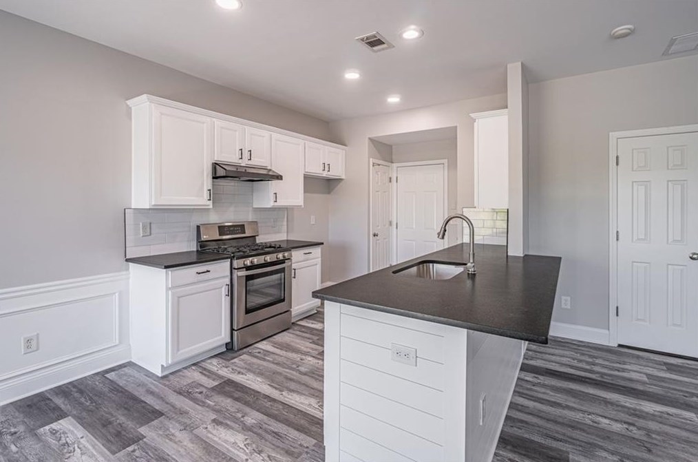 2067 Deptford Dr, Duluth, GA 30097