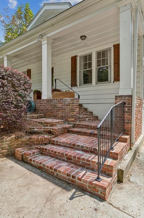 13 Roanoke Ave, Atlanta GA  30305-4345 exterior