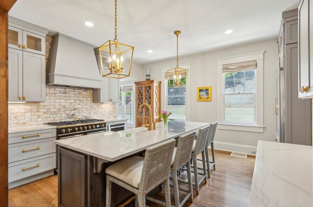 13 Roanoke Ave, Atlanta GA  30305-4345 exterior