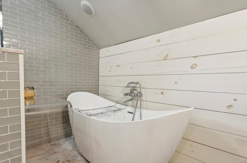 13 Roanoke Ave, Atlanta GA  30305-4345 exterior