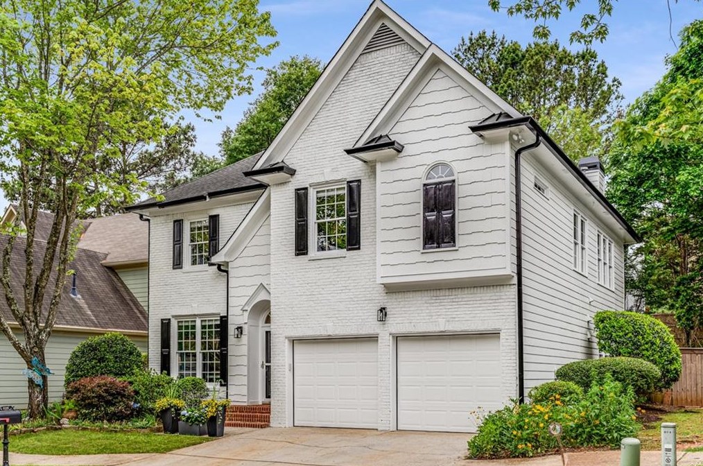 606 Sycamore Ridge Dr, Decatur, GA 30030-2771