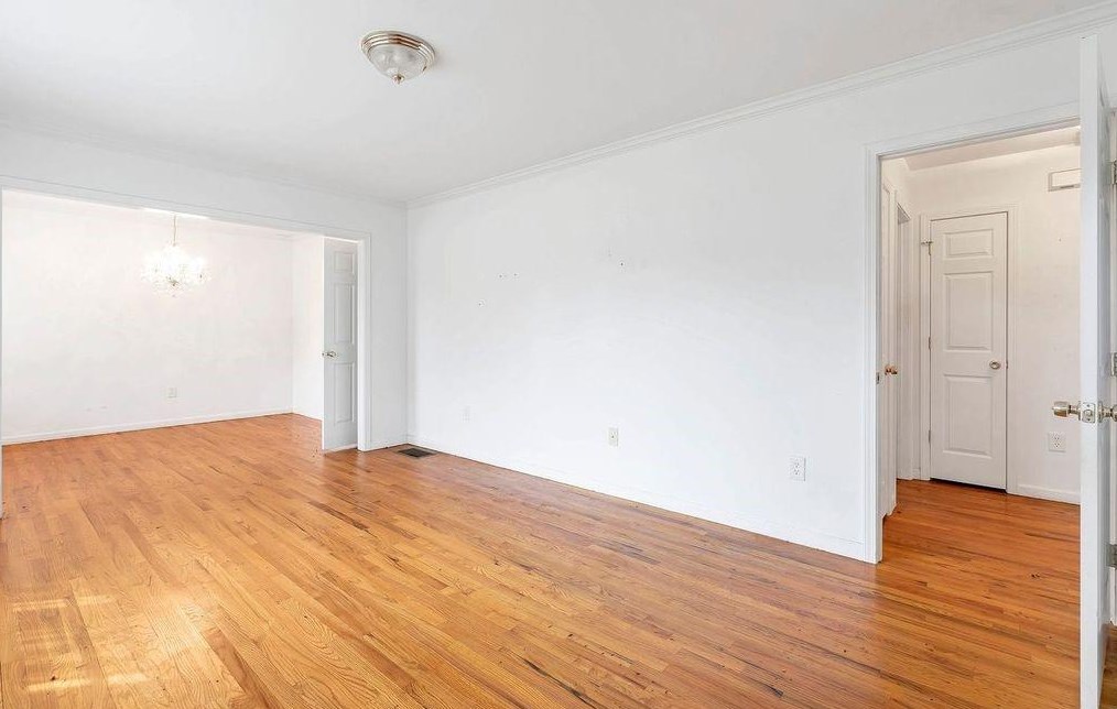 1483 Thomas Rd, Decatur GA  30030-4624 exterior