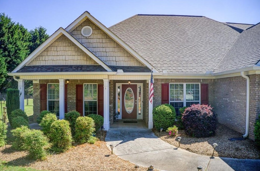 95 Hollow Ct, Porterdale, GA 30016-5615