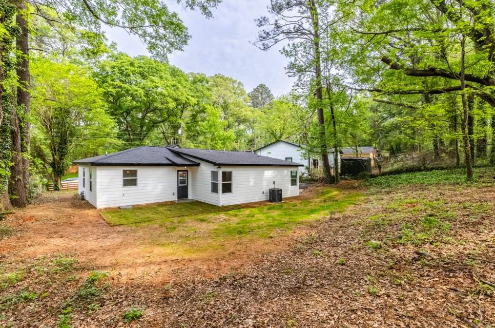 1019 Regis Rd, Atlanta GA  30315-7615 exterior