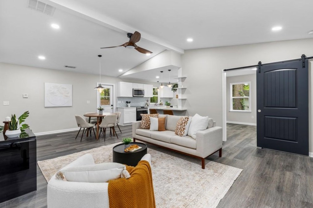 1019 Regis Rd, Atlanta GA  30315-7615 exterior