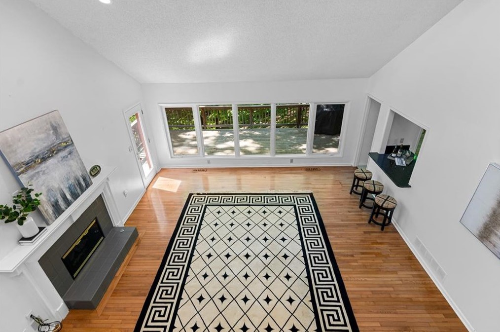 715 Lake Top Way, Roswell GA  30076-3038 exterior