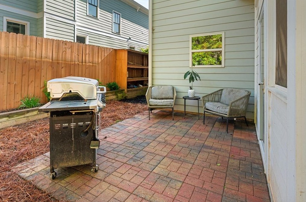124 Sisson Ave, Atlanta GA  30317-1420 exterior