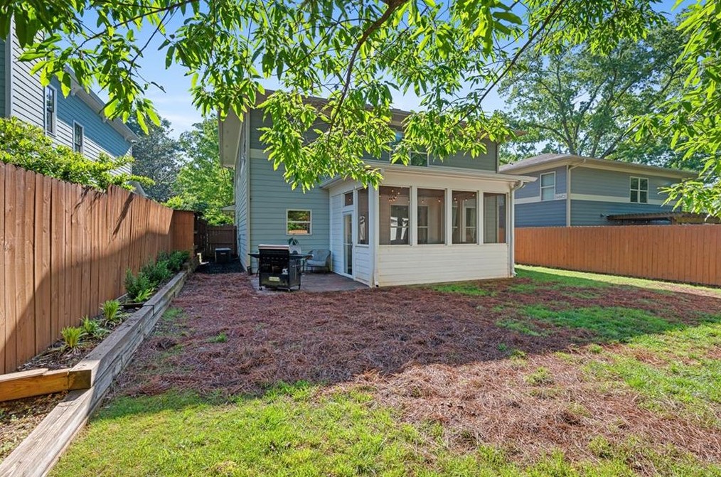 124 Sisson Ave, Atlanta GA  30317-1420 exterior