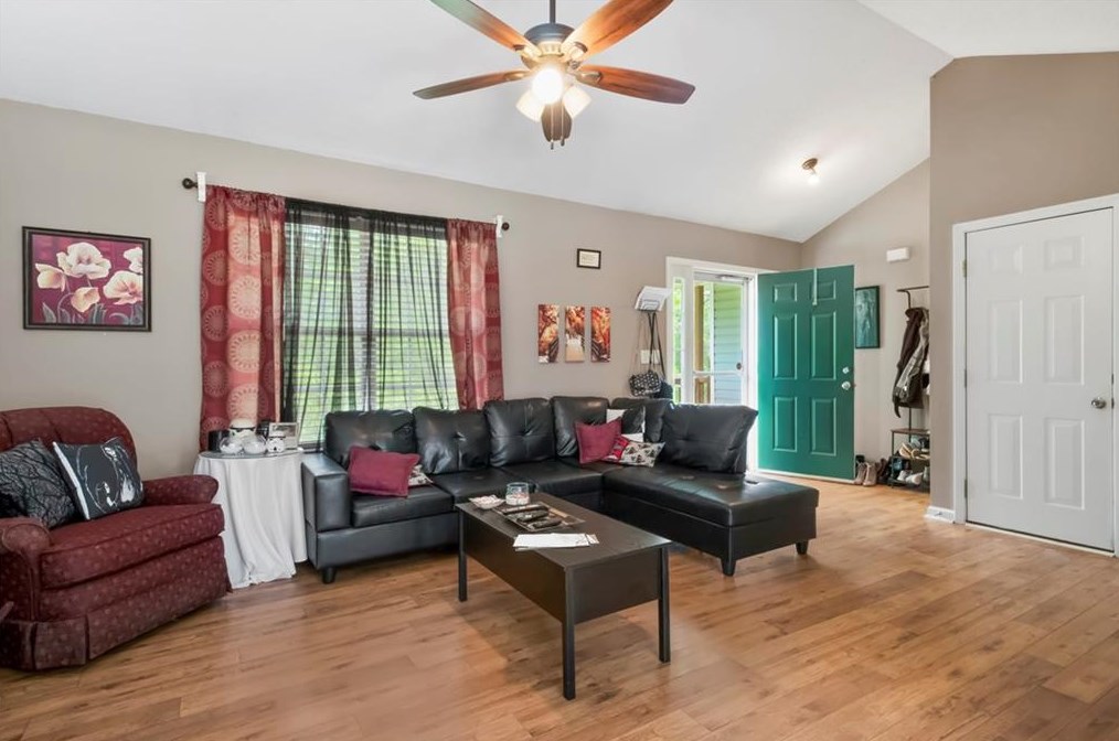 76 Wildwood Dr, Temple, GA 30179-5361
