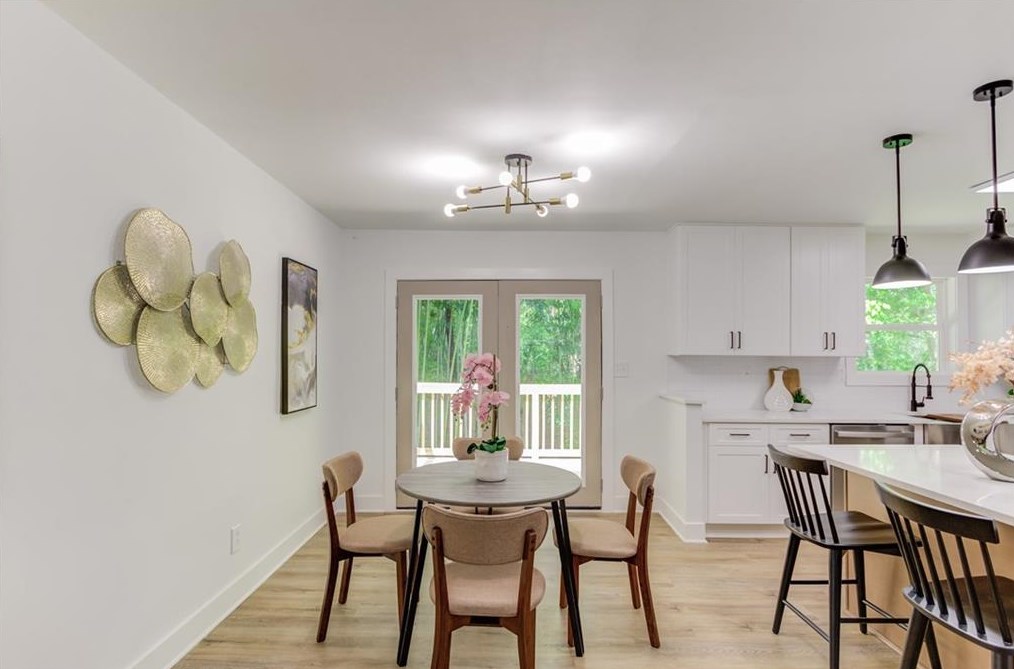 4426 Raven Valley Ct, Decatur GA  30035-1541 exterior