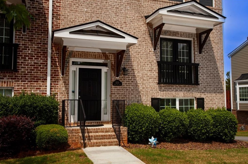 1233 Park Pass Way, Suwanee, GA 30024
