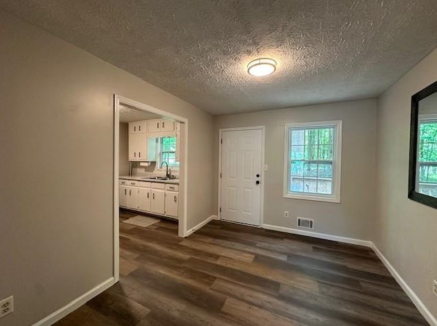 135 Lakeview Dr, Stockbridge GA  30281-6101 exterior