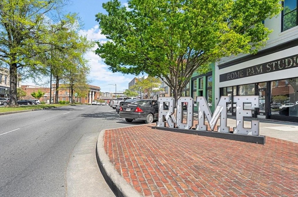 18 Butler St, Rome, GA 30161-4612