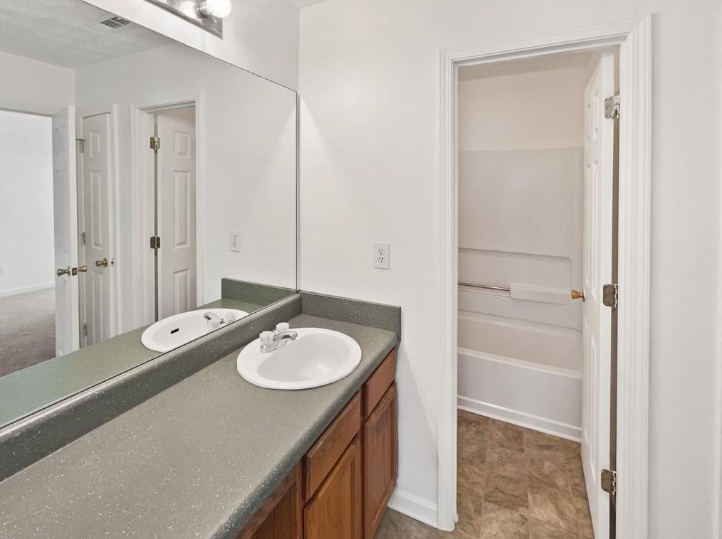 7058 Red Maple Ln, Lithonia GA 30058-2997 exterior